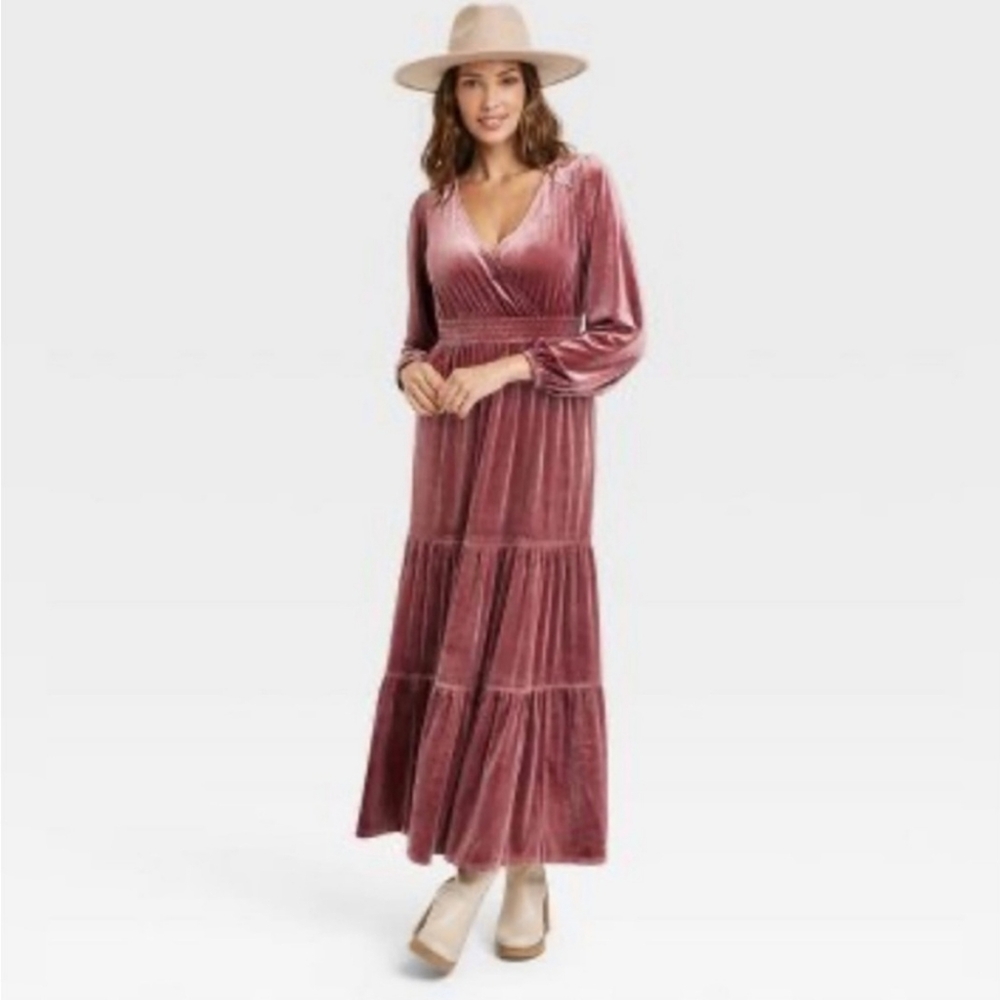 Knox Rose Velvet Maxi Dress Size 2X in Desert/Dusty Rose